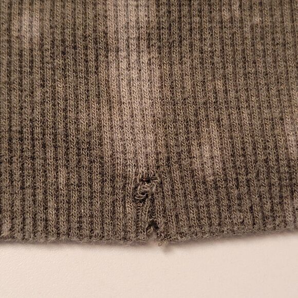 Wild Fable Sweatshirt Juniors XS Olive Green Bleach Dye Acid Wash Hipster Artsy - Picture 3 of 7